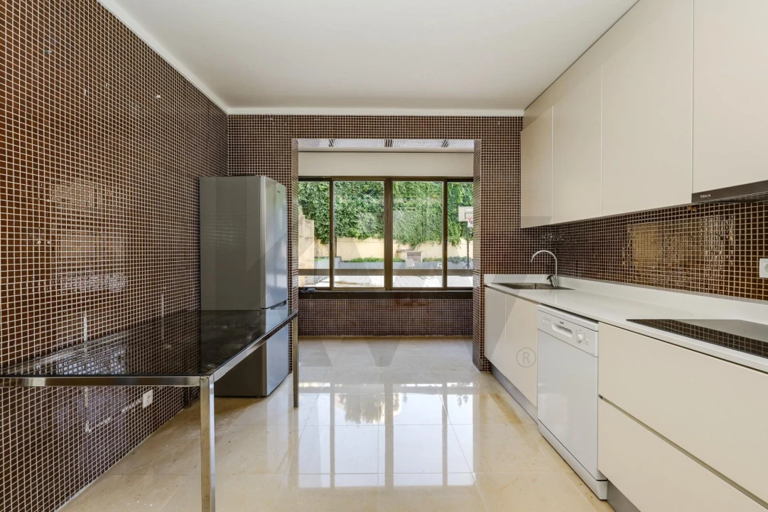 Apartamento T1 para Arrendamento em São Domingos de Benfica Foto 6