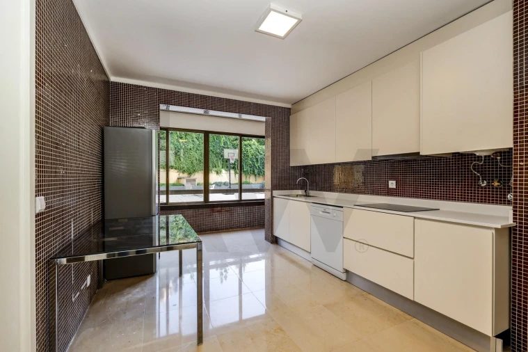 Apartamento T1 para Arrendamento em São Domingos de Benfica Foto 5