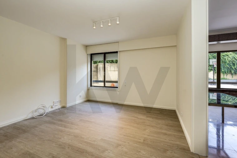 Apartamento T1 para Arrendamento em São Domingos de Benfica Foto 4