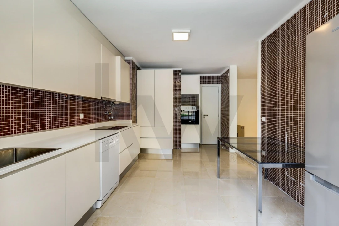 Apartamento T1 para Arrendamento em São Domingos de Benfica Foto 7