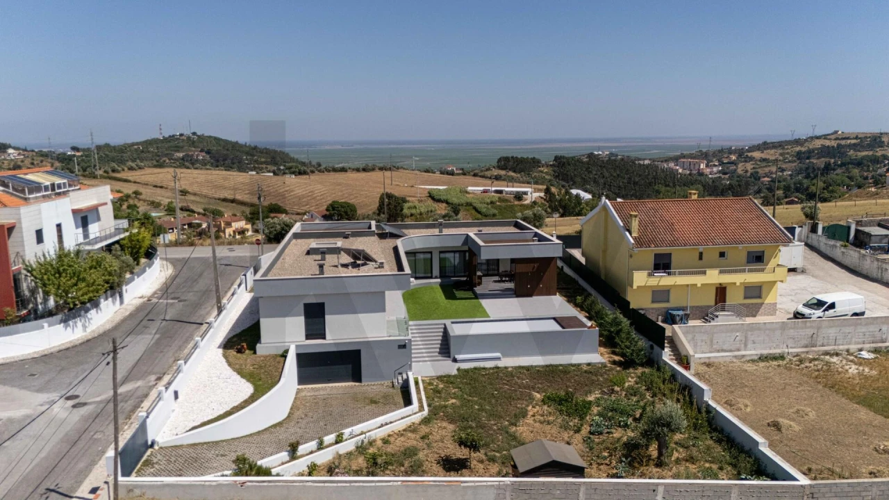 Moradia T3 para Venda em Vila Franca de Xira Foto 54
