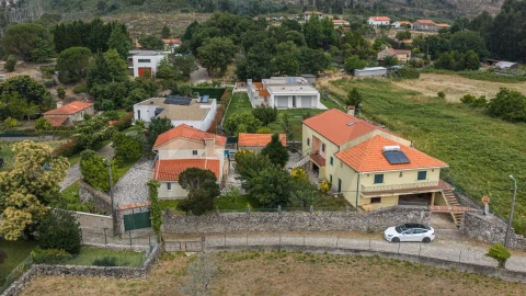 Moradia T4 para Venda em Vilar de Mouros