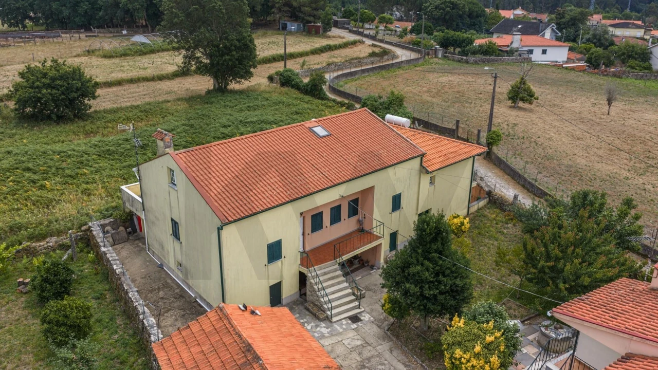 Moradia T4 para Venda em Vilar de Mouros Foto 43