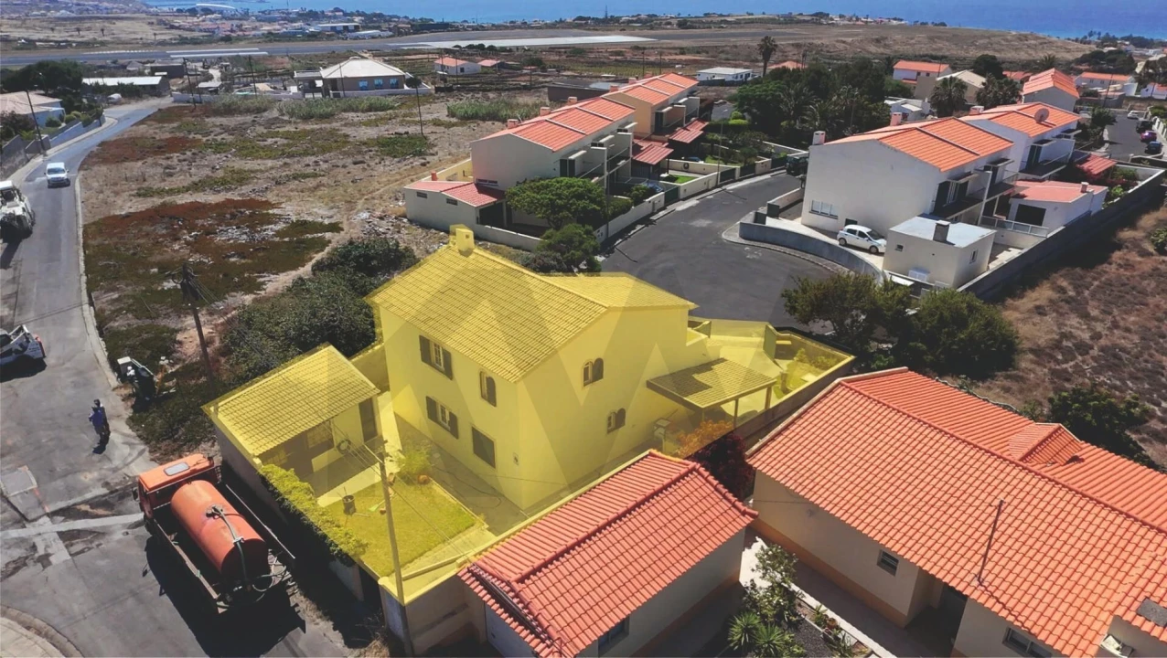 Moradia T3 para Venda em Porto Santo Foto 18