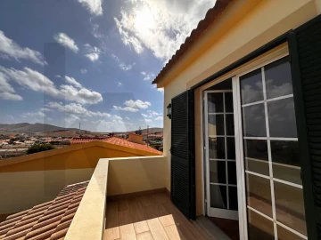 Moradia T3 para Venda em Porto Santo