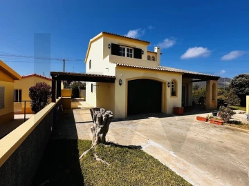Moradia T3 para Venda em Porto Santo