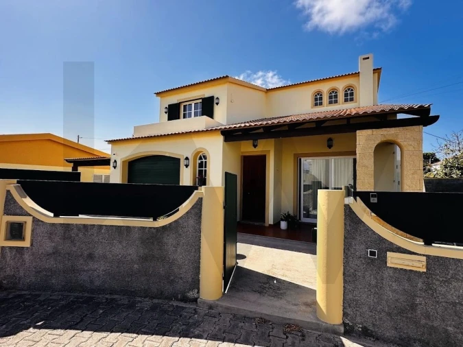 Moradia T3 para Venda em Porto Santo Foto 2