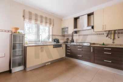 Moradia T4 para Venda em Tavarede