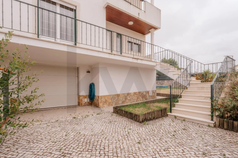 Moradia T4 para Venda em Tavarede Foto 4