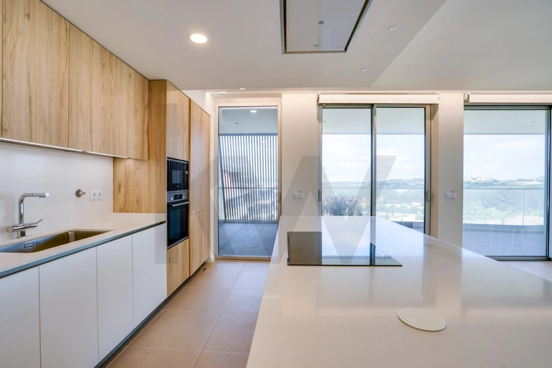 Apartamento T4 para Arrendamento em Queluz e Belas Foto 30