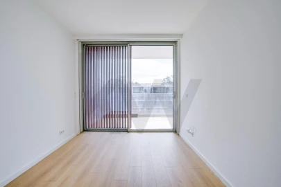 Apartamento T4 para Arrendamento em Queluz e Belas