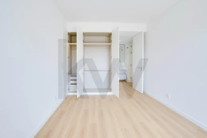 Apartamento T4 para Arrendamento em Queluz e Belas