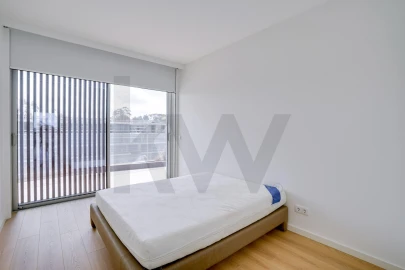 Apartamento T4 para Arrendamento em Queluz e Belas