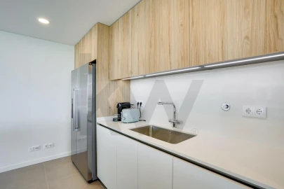 Apartamento T4 para Arrendamento em Queluz e Belas