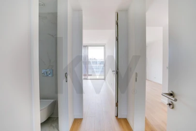 Apartamento T4 para Arrendamento em Queluz e Belas