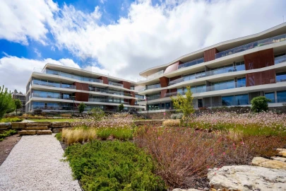 Apartamento T4 para Arrendamento em Queluz e Belas