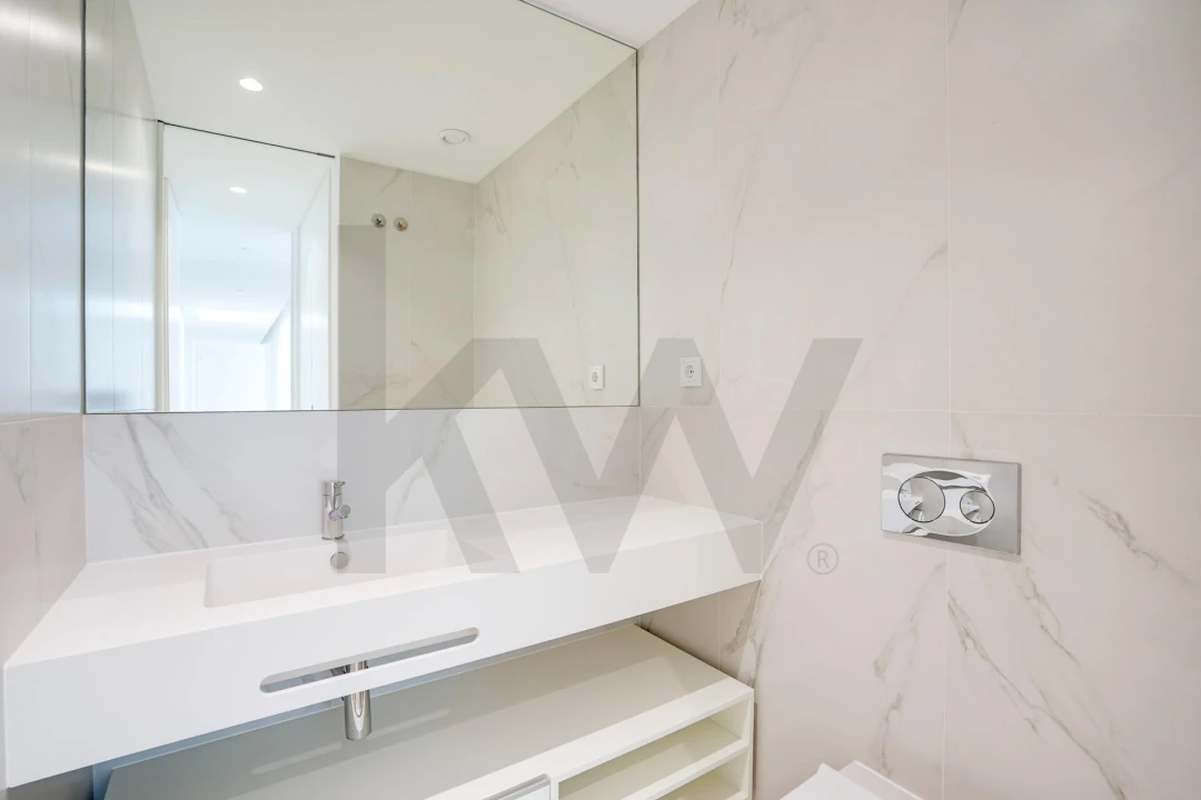 Apartamento T4 para Arrendamento em Queluz e Belas Foto 16