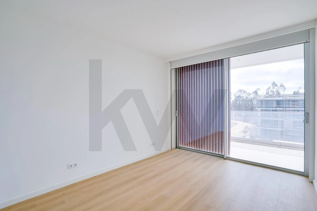 Apartamento T4 para Arrendamento em Queluz e Belas Foto 2