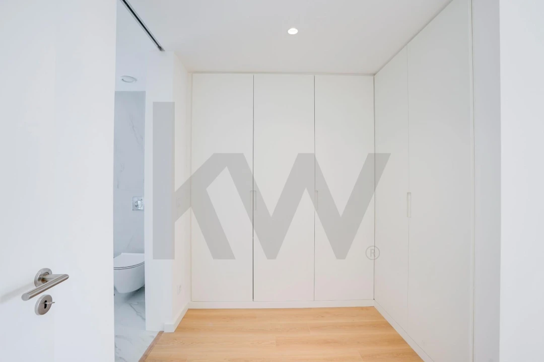 Apartamento T4 para Arrendamento em Queluz e Belas Foto 4