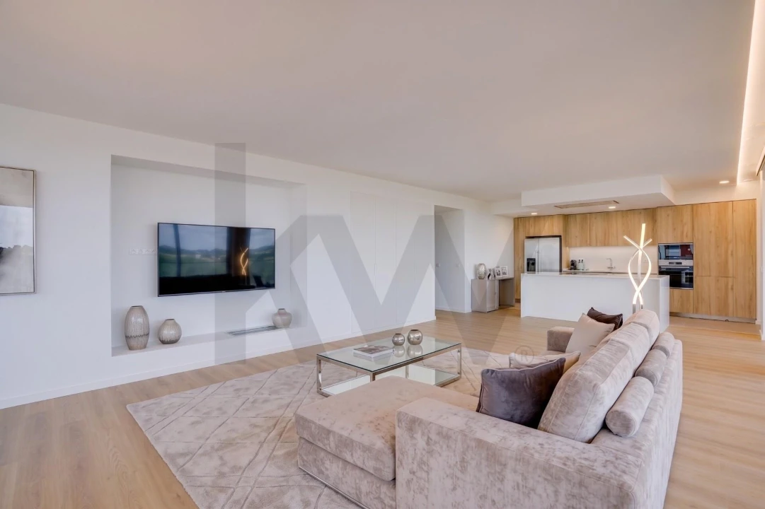 Apartamento T4 para Arrendamento em Queluz e Belas Foto 40