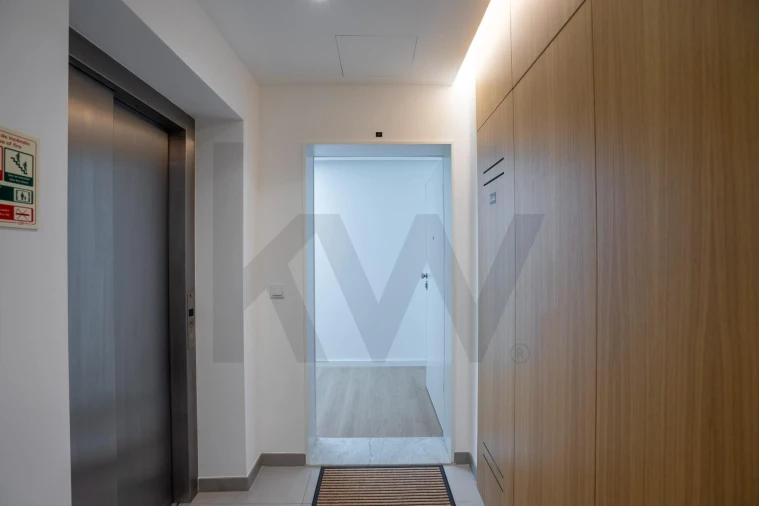 Apartamento T4 para Arrendamento em Queluz e Belas Foto 50