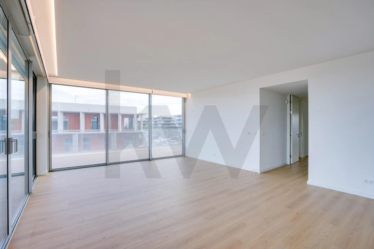 Apartamento T4 para Arrendamento em Queluz e Belas Foto 39
