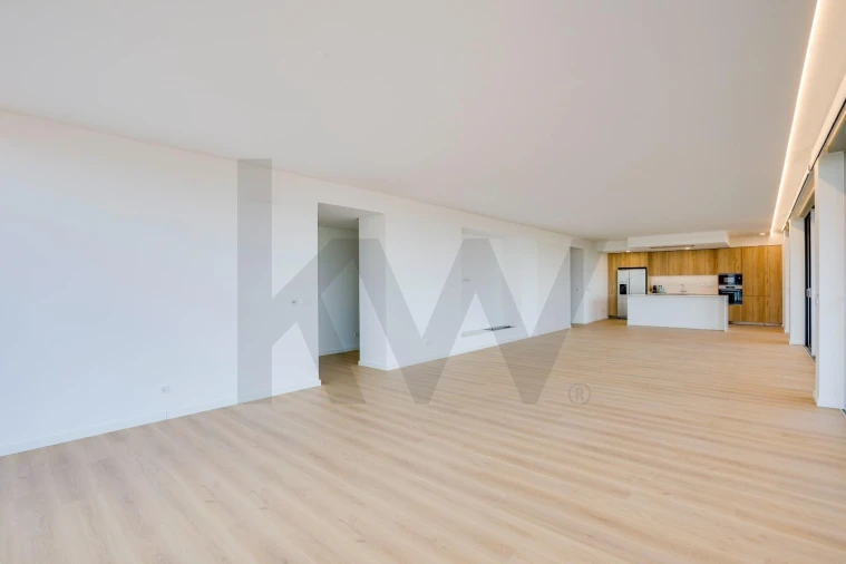 Apartamento T4 para Arrendamento em Queluz e Belas Foto 38