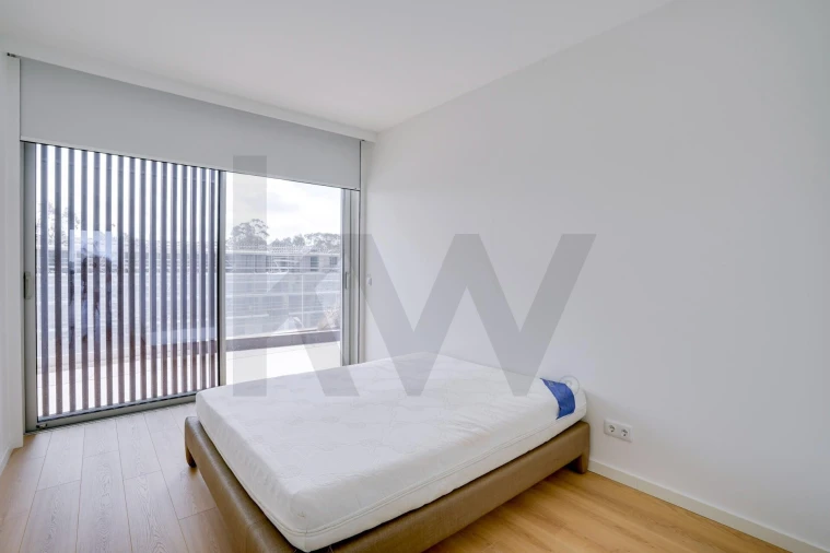 Apartamento T4 para Arrendamento em Queluz e Belas Foto 9