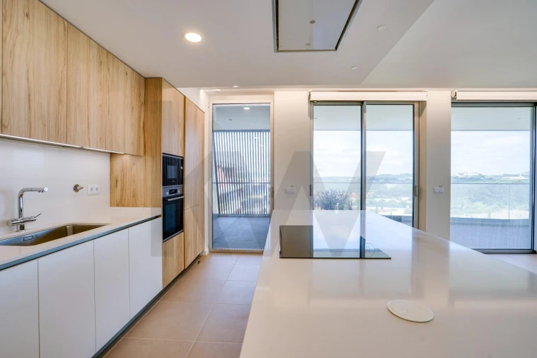 Apartamento T4 para Arrendamento em Queluz e Belas Foto 30