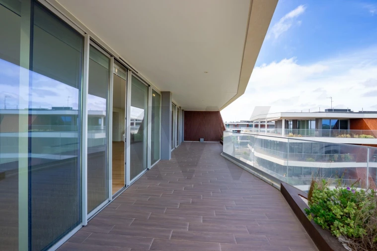 Apartamento T4 para Arrendamento em Queluz e Belas Foto 45