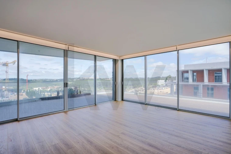 Apartamento T4 para Arrendamento em Queluz e Belas Foto 36