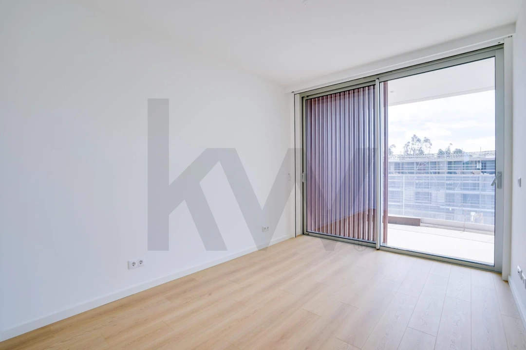Apartamento T4 para Arrendamento em Queluz e Belas Foto 19