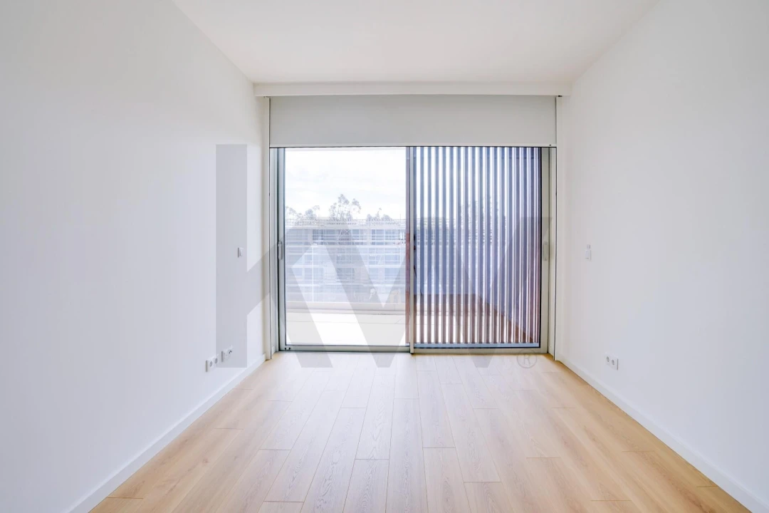Apartamento T4 para Arrendamento em Queluz e Belas Foto 24