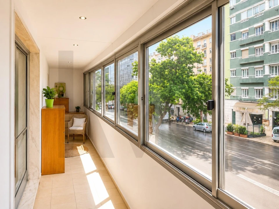 Apartamento T1 para Arrendamento em Santo António Foto 3