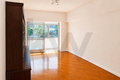 Apartamento T1 para Arrendamento em Santo António