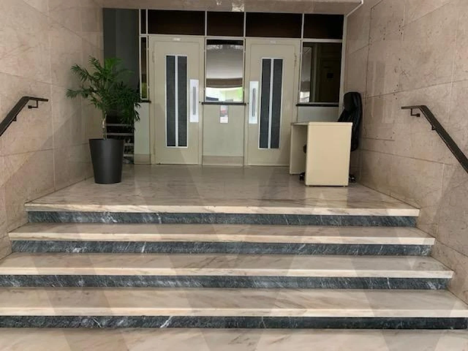 Apartamento T1 para Arrendamento em Santo António Foto 9