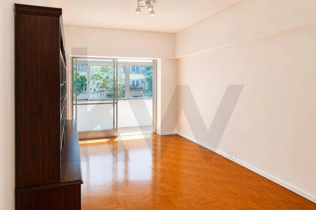 Apartamento T1 para Arrendamento em Santo António Foto 1