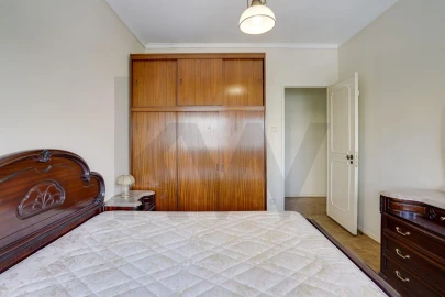 Apartamento T3 para Venda em São Domingos de Benfica