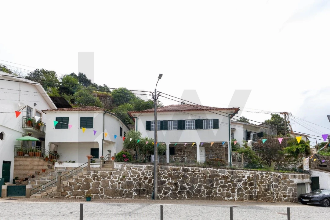 Moradia T5 para Venda em Alpendorada, Várzea e Torrão Foto 2