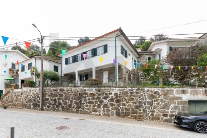 Moradia T5 para Venda em Alpendorada, Várzea e Torrão