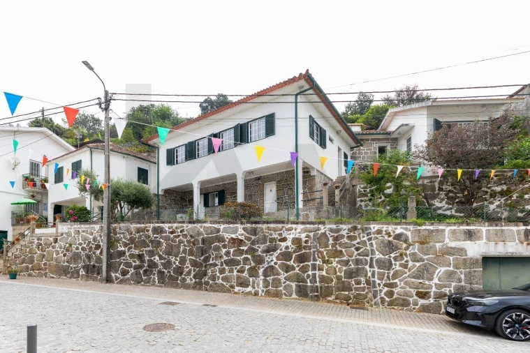 Moradia T5 para Venda em Alpendorada, Várzea e Torrão Foto 2