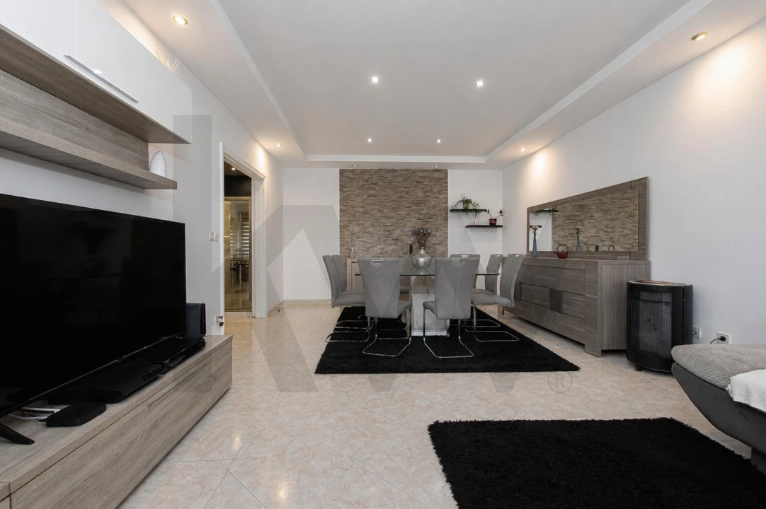Apartamento T2 para Venda em Casal de Cambra Foto 3