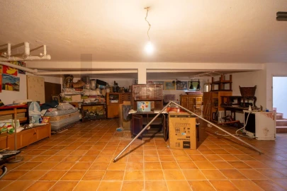 Moradia T5 para Venda em Charneca de Caparica e Sobreda