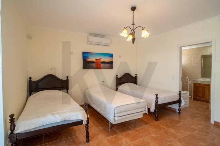 Moradia T5 para Venda em Charneca de Caparica e Sobreda Foto 30