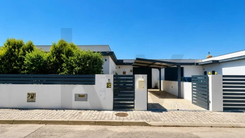 Moradia T3 para Venda em Azeitão (São Lourenço e São Simão)