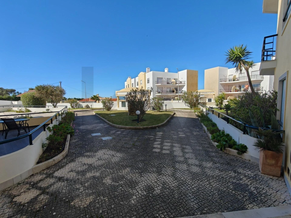 Apartamento T1 para Venda em Ericeira Foto 25
