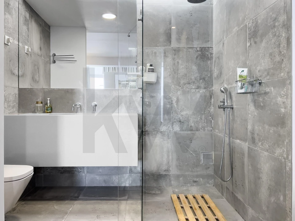 Apartamento T1 para Arrendamento em Campo de Ourique Foto 9