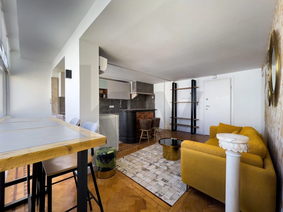 Apartamento T1 para Arrendamento em Campo de Ourique Foto 14