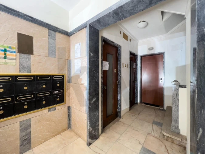 Apartamento T1 para Arrendamento em Campo de Ourique Foto 25