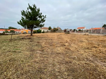 Moradia T3 para Venda em Nossa Senhora do Pópulo, Coto e São Gregório